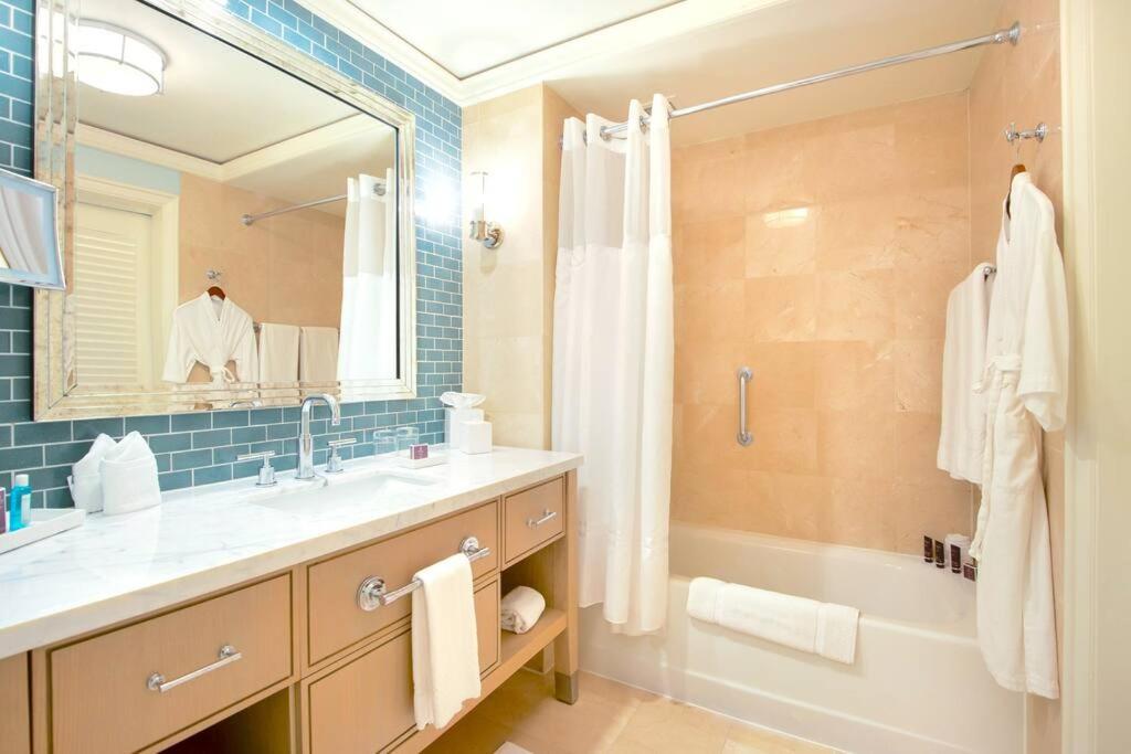 Stunning Studio Apartment Located At The Ritz Carlton-Key Biscayne Miami Eksteriør billede