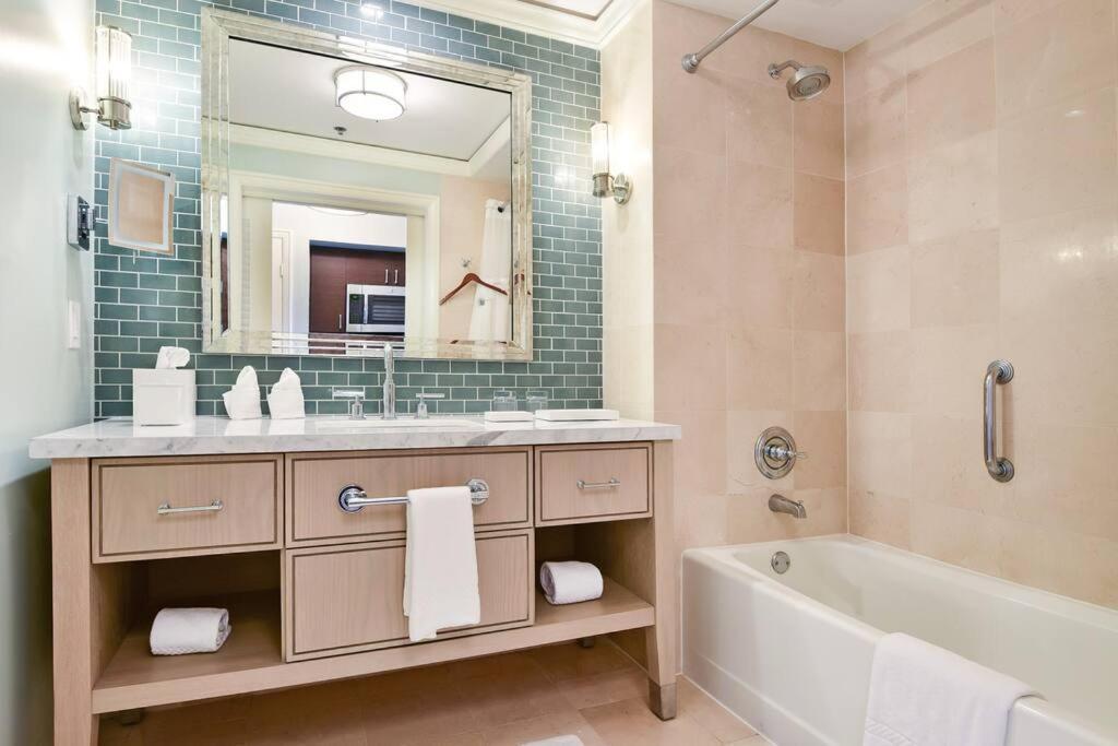 Stunning Studio Apartment Located At The Ritz Carlton-Key Biscayne Miami Eksteriør billede