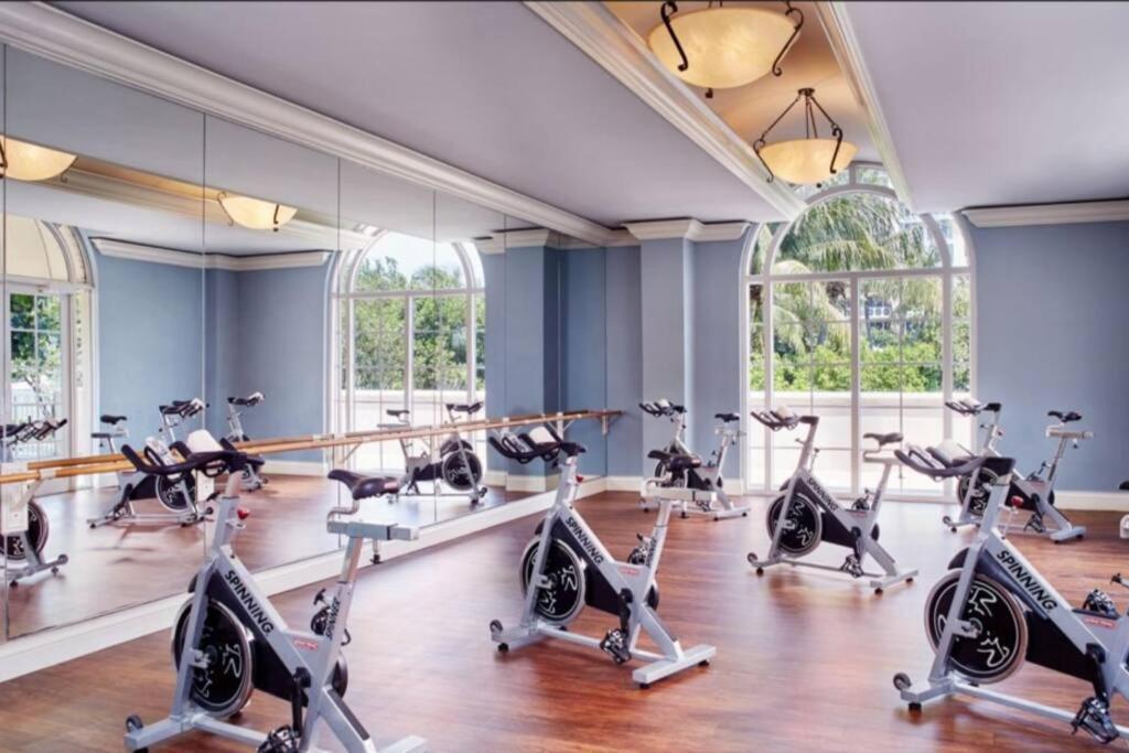 Stunning Studio Apartment Located At The Ritz Carlton-Key Biscayne Miami Eksteriør billede
